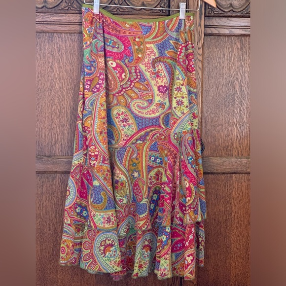 Double D Ranch Paisley Multicolor Skirt
Size Medium - Picture 1 of 3